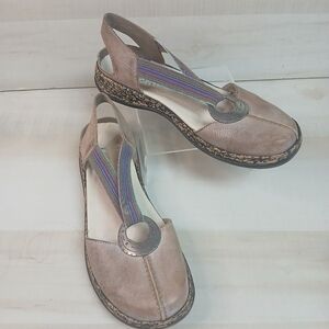 Rieker Anti stress Shoes Daisy Slip On Tan Leather Silver Medallion US 9.5/EU 40